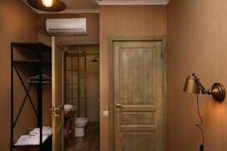 Отель Boutique Hotel Umbrella Тбилиси Двухместный номер с 1 кроватью и балконом-16